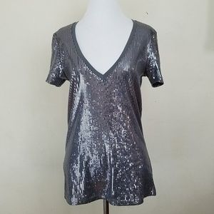 ❤BB Dakota Silver Sequin V-Neck Tee ❤